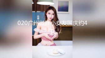 老婆趴着翘起屁股给男人日